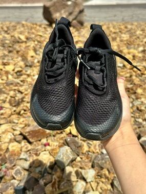 Kids Nike 270c all black size 11c